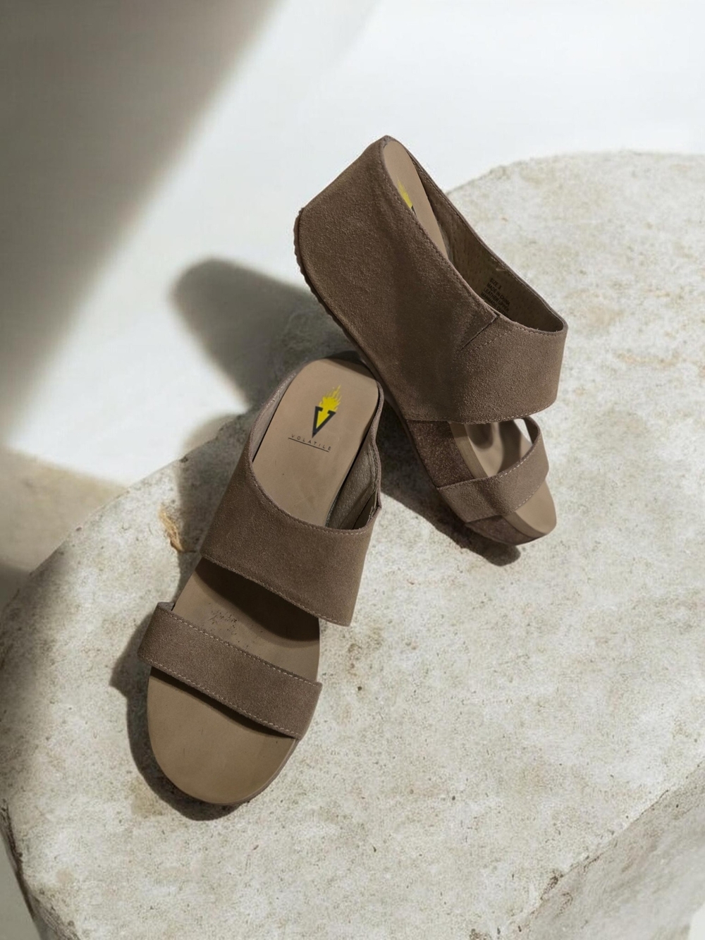 VOLATILE Suede Double-Strap Women's Slide Sandals Size 8 EUC